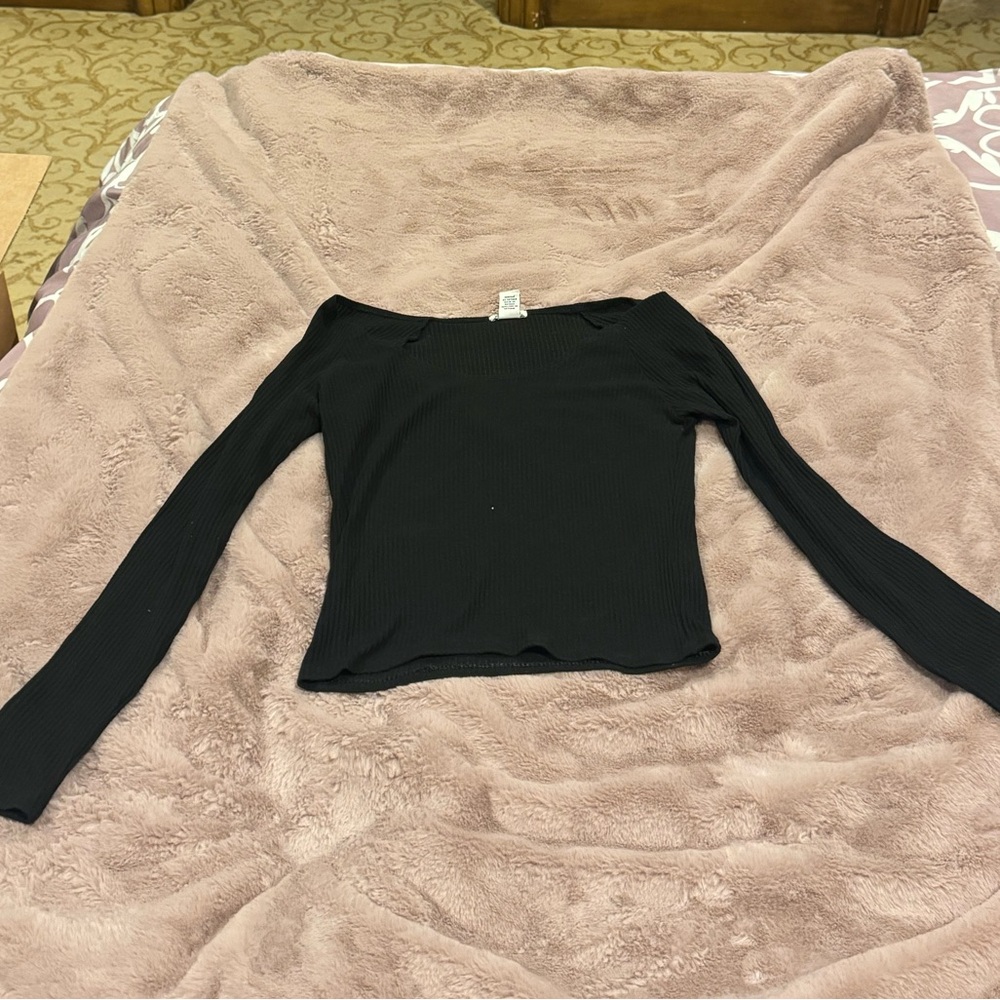 Forever 21 Women’s Black Ribbed Top
